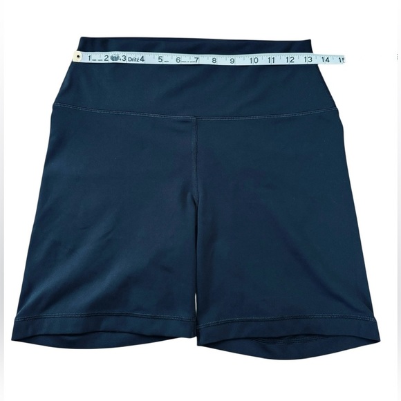 Yogalicious Lux, High-Waisted Athletic Shorts, Size L, Black 🧘♀️ - Picture 3 of 9
